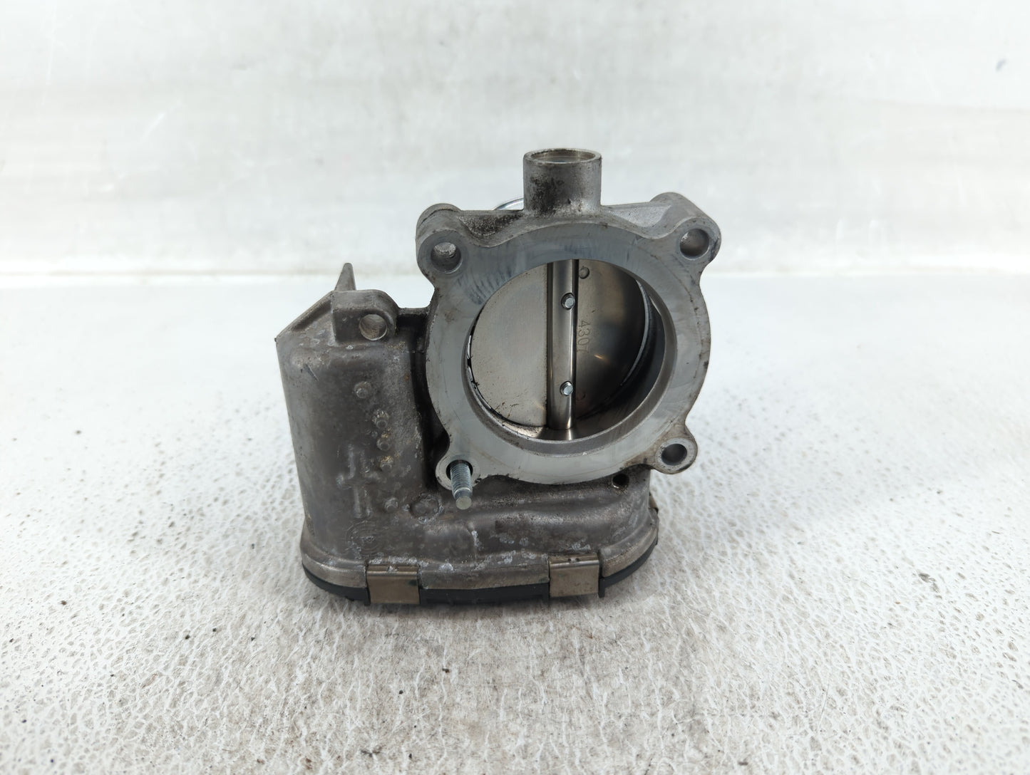 2014-2018 Ford Focus Throttle Body P/N:DS7E-9F991-BB Fits Fits 2014 2015 2016 2017 2018 2019 2020 2021 2022 OEM Used Auto Pa