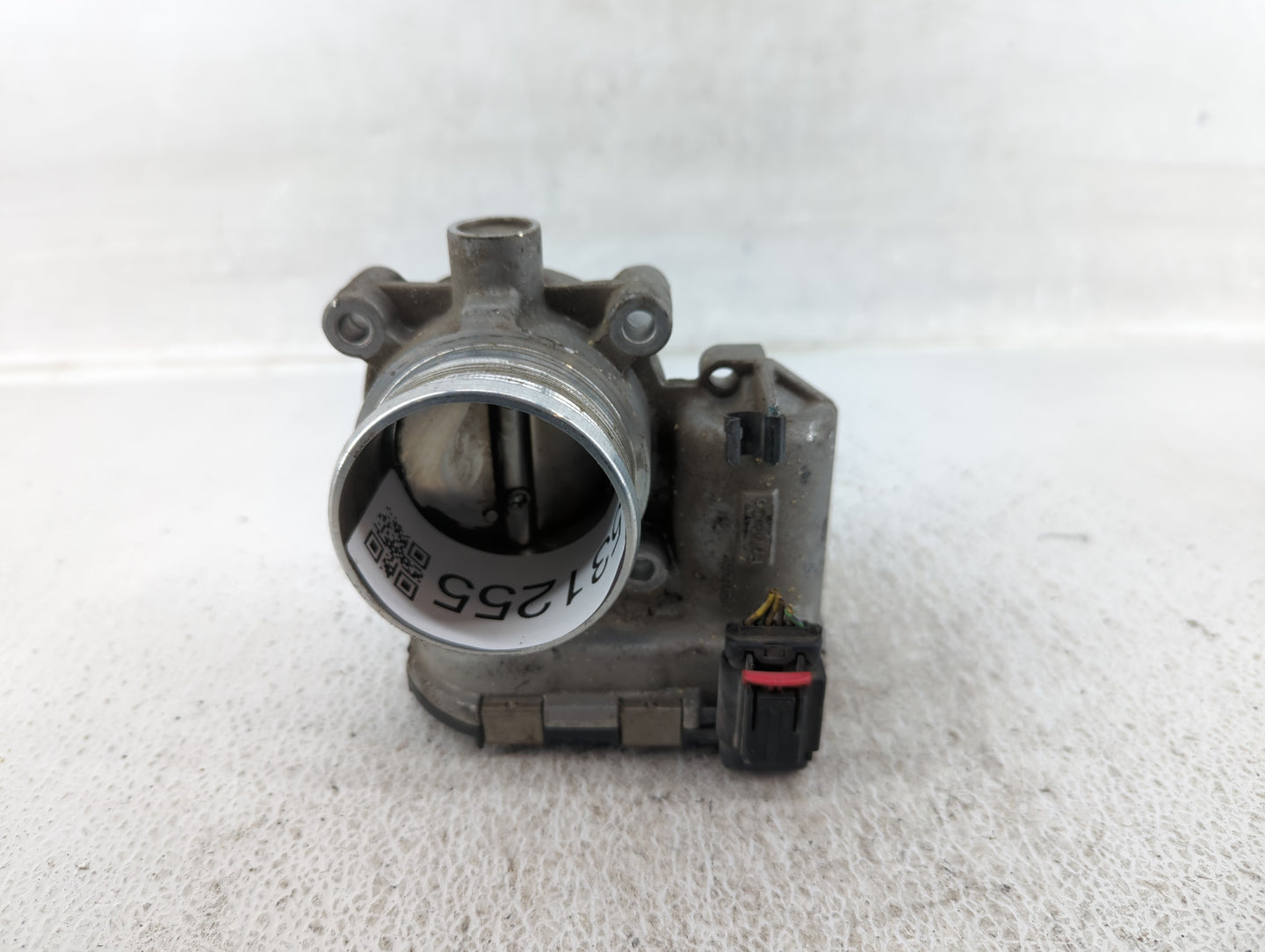 2014-2018 Ford Focus Throttle Body P/N:DS7E-9F991-BB Fits Fits 2014 2015 2016 2017 2018 2019 2020 2021 2022 OEM Used Auto Pa