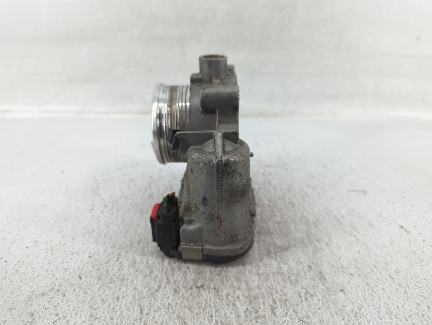 2014-2018 Ford Focus Throttle Body P/N:DS7E-9F991-BB Fits Fits 2014 2015 2016 2017 2018 2019 2020 2021 2022 OEM Used Auto Pa