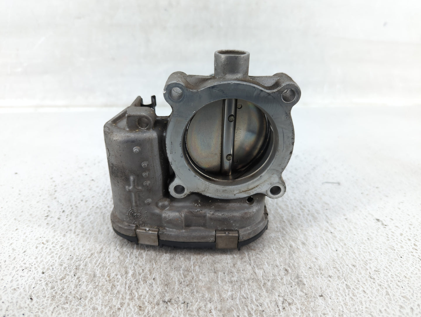 2014-2018 Ford Focus Throttle Body P/N:DS7E-9F991-BB Fits Fits 2014 2015 2016 2017 2018 2019 2020 2021 2022 OEM Used Auto Pa