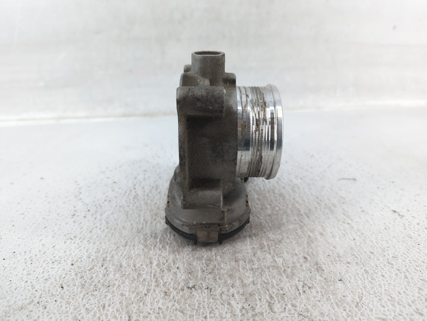 2014-2018 Ford Focus Throttle Body P/N:DS7E-9F991-BB Fits Fits 2014 2015 2016 2017 2018 2019 2020 2021 2022 OEM Used Auto Pa
