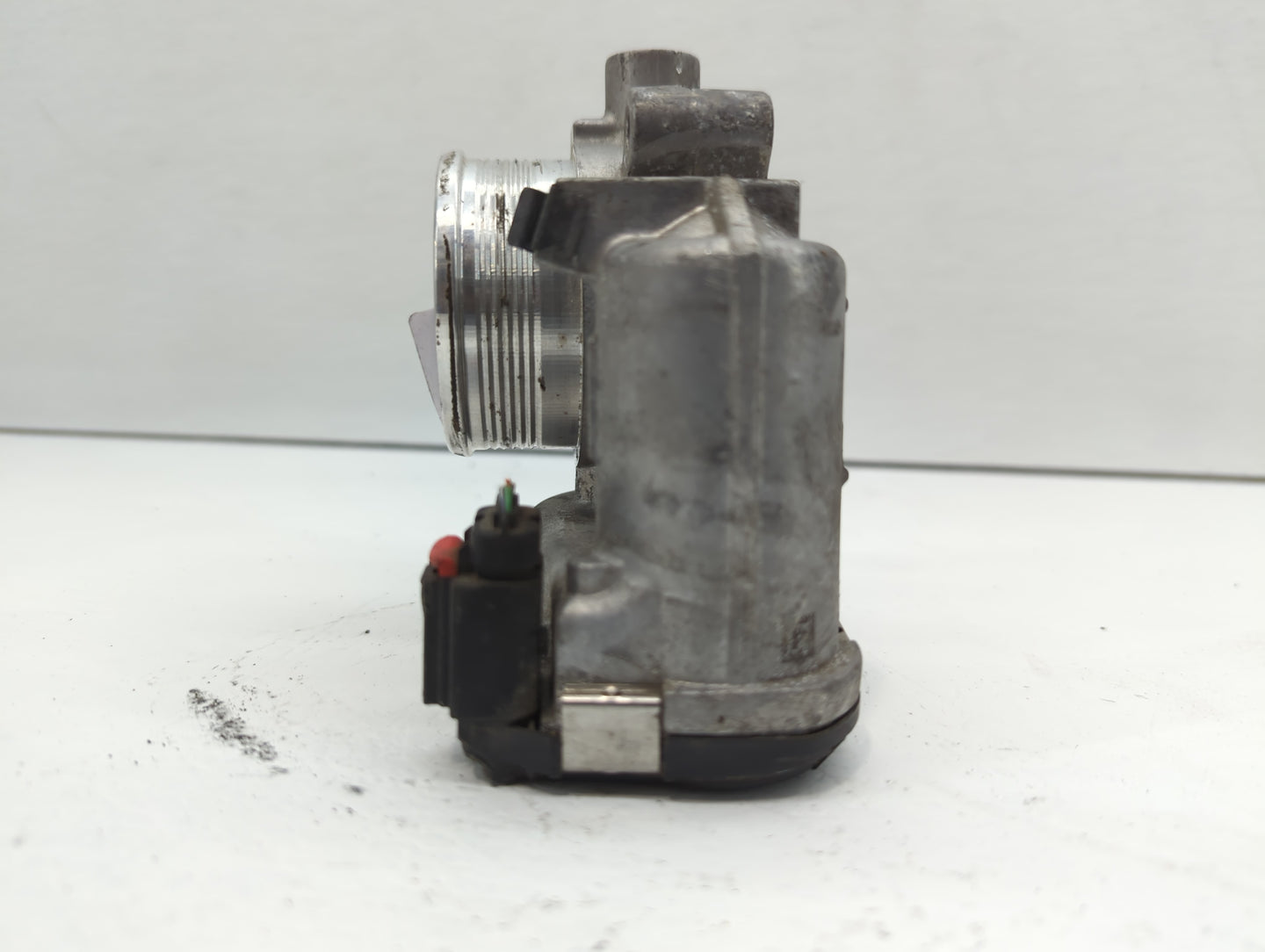 2014-2018 Ford Focus Throttle Body P/N:DS7E-9F991-BB Fits Fits 2014 2015 2016 2017 2018 2019 2020 2021 2022 OEM Used Auto Pa