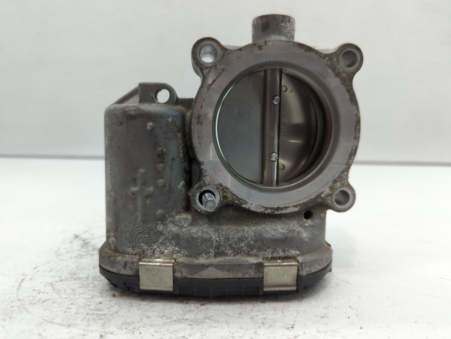 2014-2018 Ford Focus Throttle Body P/N:DS7E-9F991-BB Fits Fits 2014 2015 2016 2017 2018 2019 2020 2021 2022 OEM Used Auto Pa