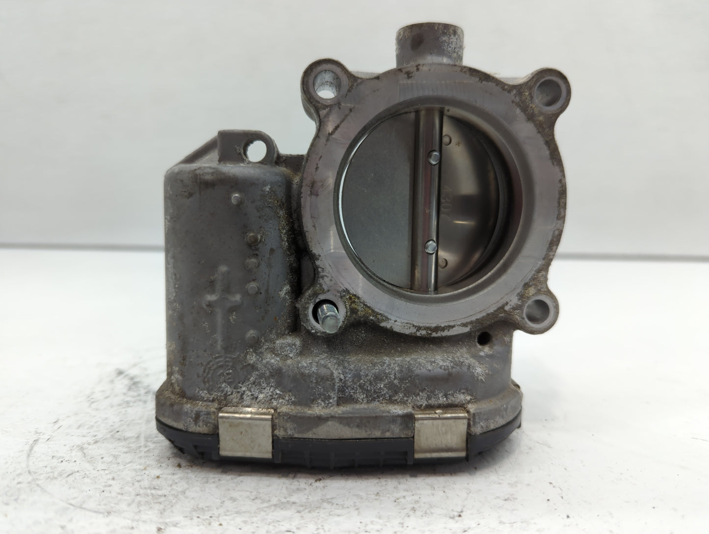 2014-2018 Ford Focus Throttle Body P/N:DS7E-9F991-BB Fits Fits 2014 2015 2016 2017 2018 2019 2020 2021 2022 OEM Used Auto Pa