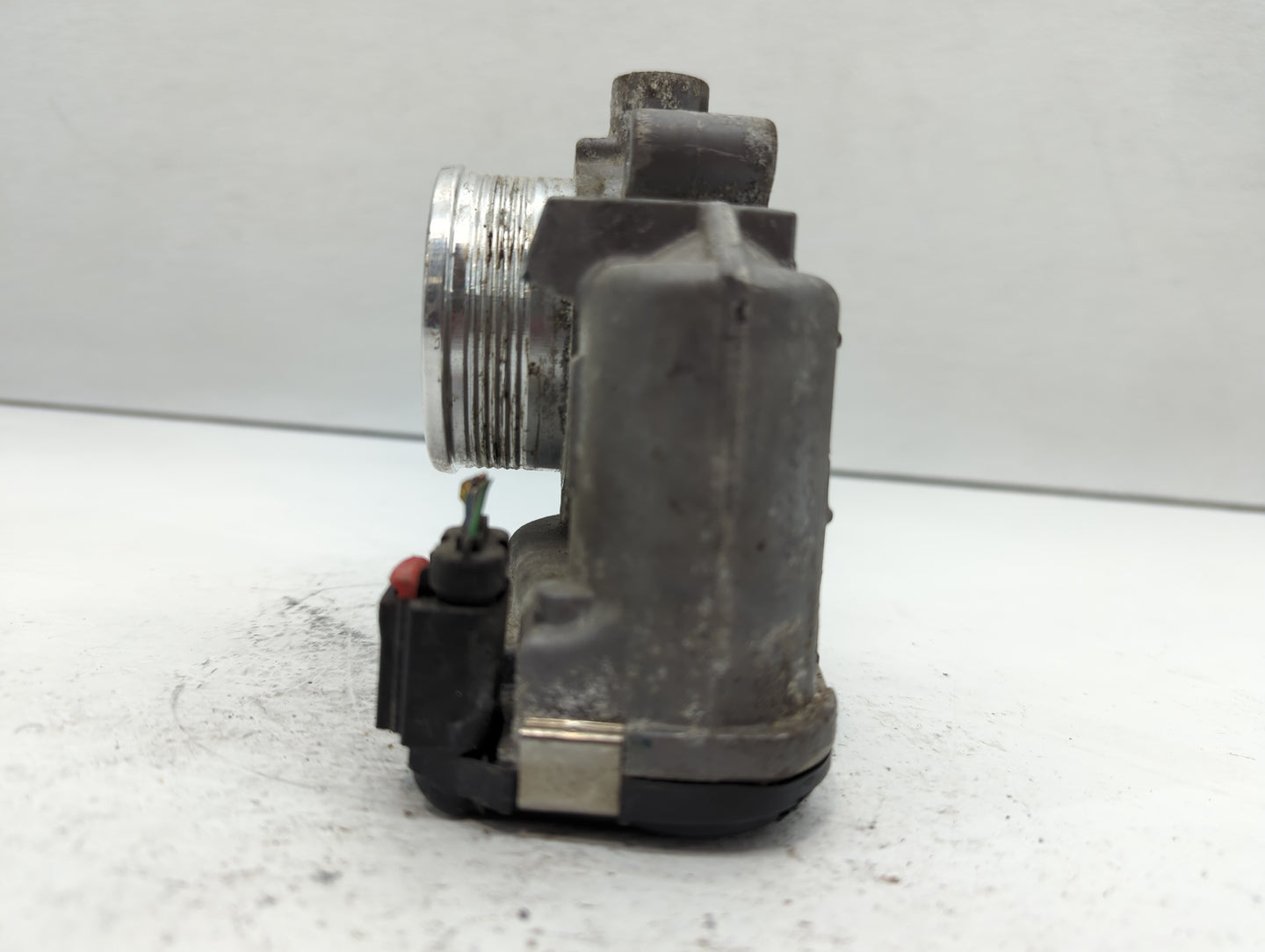2014-2018 Ford Focus Throttle Body P/N:DS7E-9F991-BB Fits Fits 2014 2015 2016 2017 2018 2019 2020 2021 2022 OEM Used Auto Pa