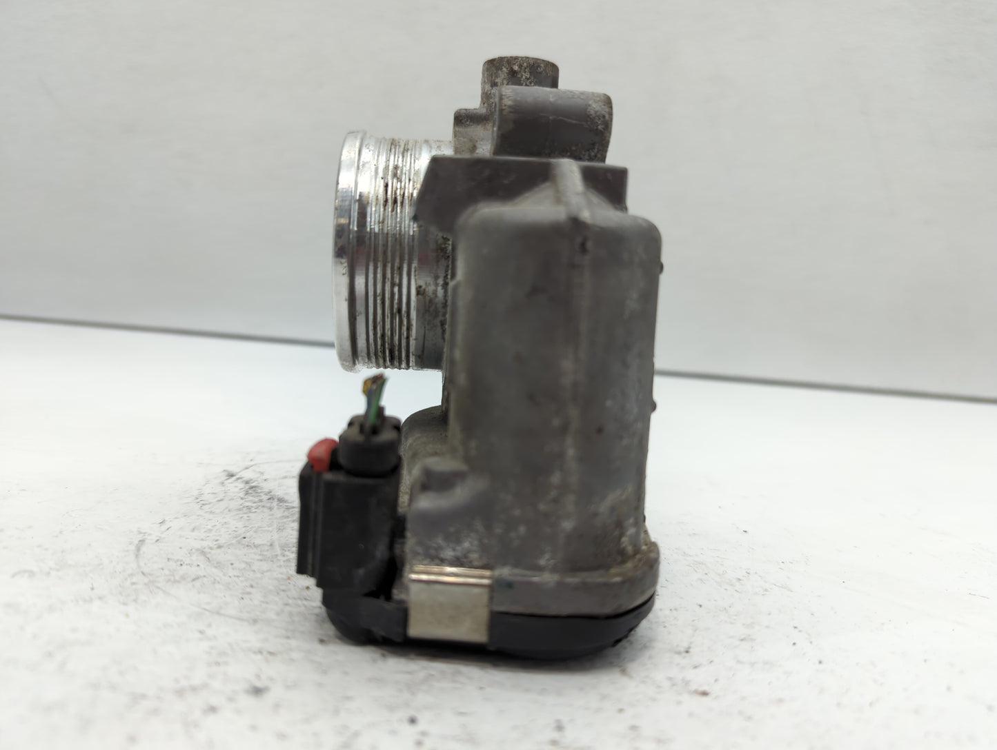 2014-2018 Ford Focus Throttle Body P/N:DS7E-9F991-BB Fits Fits 2014 2015 2016 2017 2018 2019 2020 2021 2022 OEM Used Auto Pa