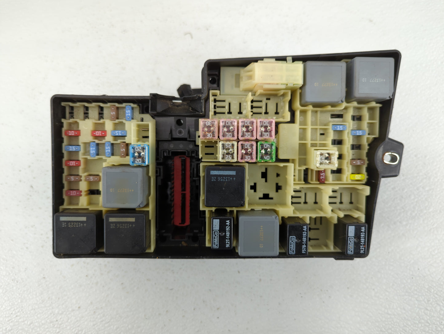 2012-2014 Ford Focus Fusebox Fuse Box Panel Relay Module P/N:AV6T-14A067-AC Fits Fits 2012 2013 2014 OEM Used Auto Parts - O