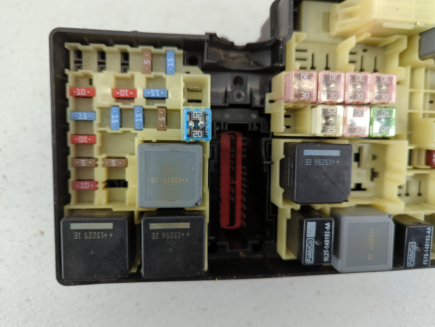 2012-2014 Ford Focus Fusebox Fuse Box Panel Relay Module P/N:AV6T-14A067-AC Fits Fits 2012 2013 2014 OEM Used Auto Parts - O