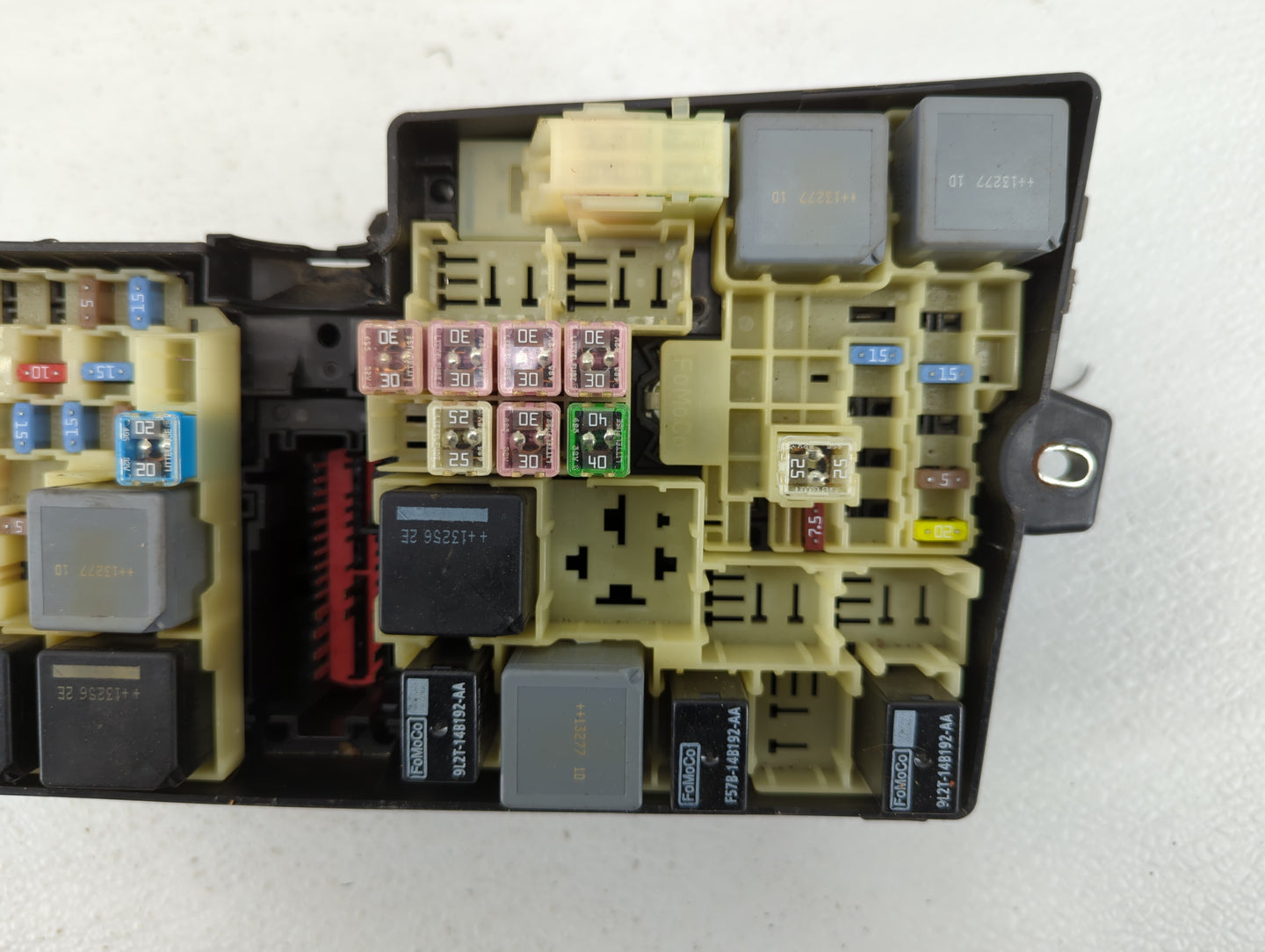 2012-2014 Ford Focus Fusebox Fuse Box Panel Relay Module P/N:AV6T-14A067-AC Fits Fits 2012 2013 2014 OEM Used Auto Parts - O
