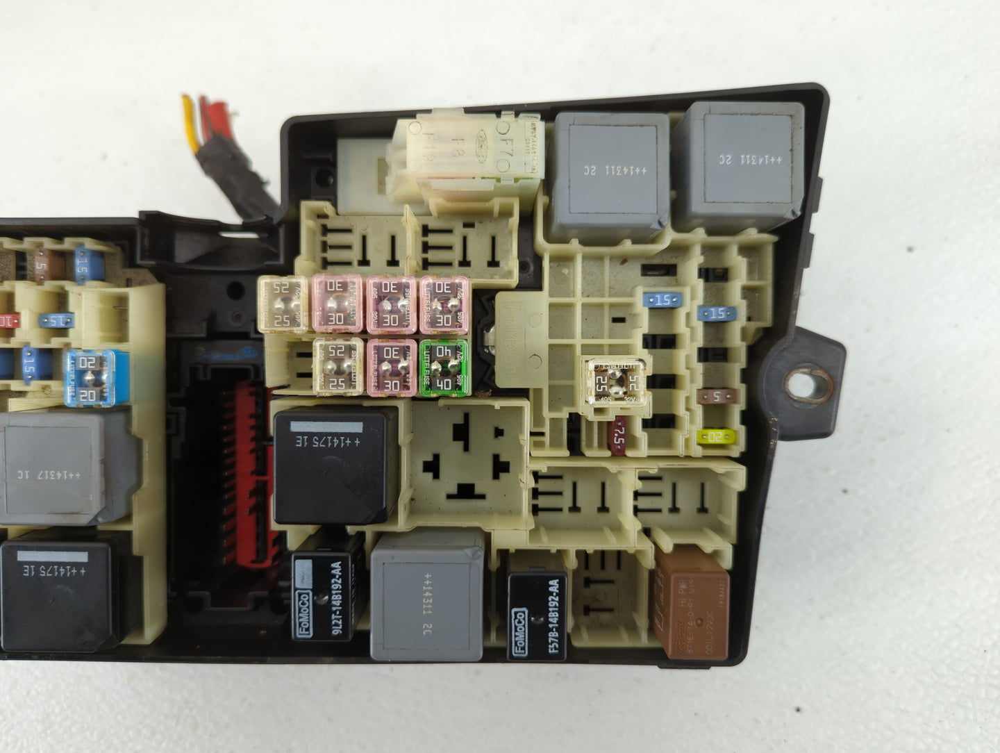 2012-2014 Ford Focus Fusebox Fuse Box Panel Relay Module P/N:AV6T-14A067-AD Fits Fits 2012 2013 2014 OEM Used Auto Parts - O
