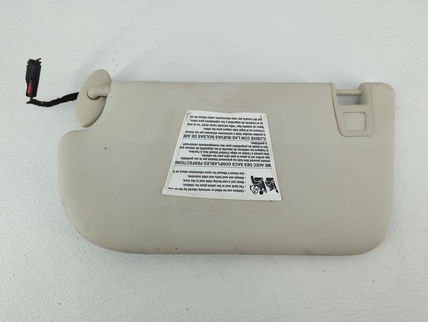 2013-2018 Ford Focus Sun Visor Shade Replacement Passenger Right Mirror Fits Fits 2013 2014 2015 2016 2017 2018 OEM Used Aut