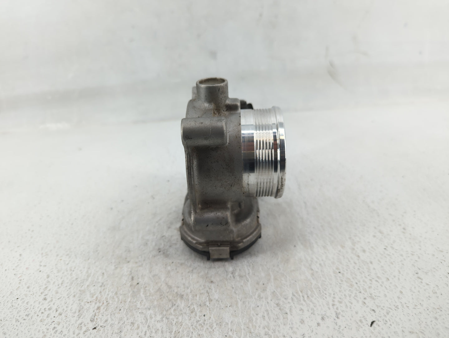 2014-2018 Ford Focus Throttle Body P/N:DS7E-9F991-BB Fits Fits 2014 2015 2016 2017 2018 2019 2020 2021 2022 OEM Used Auto Pa
