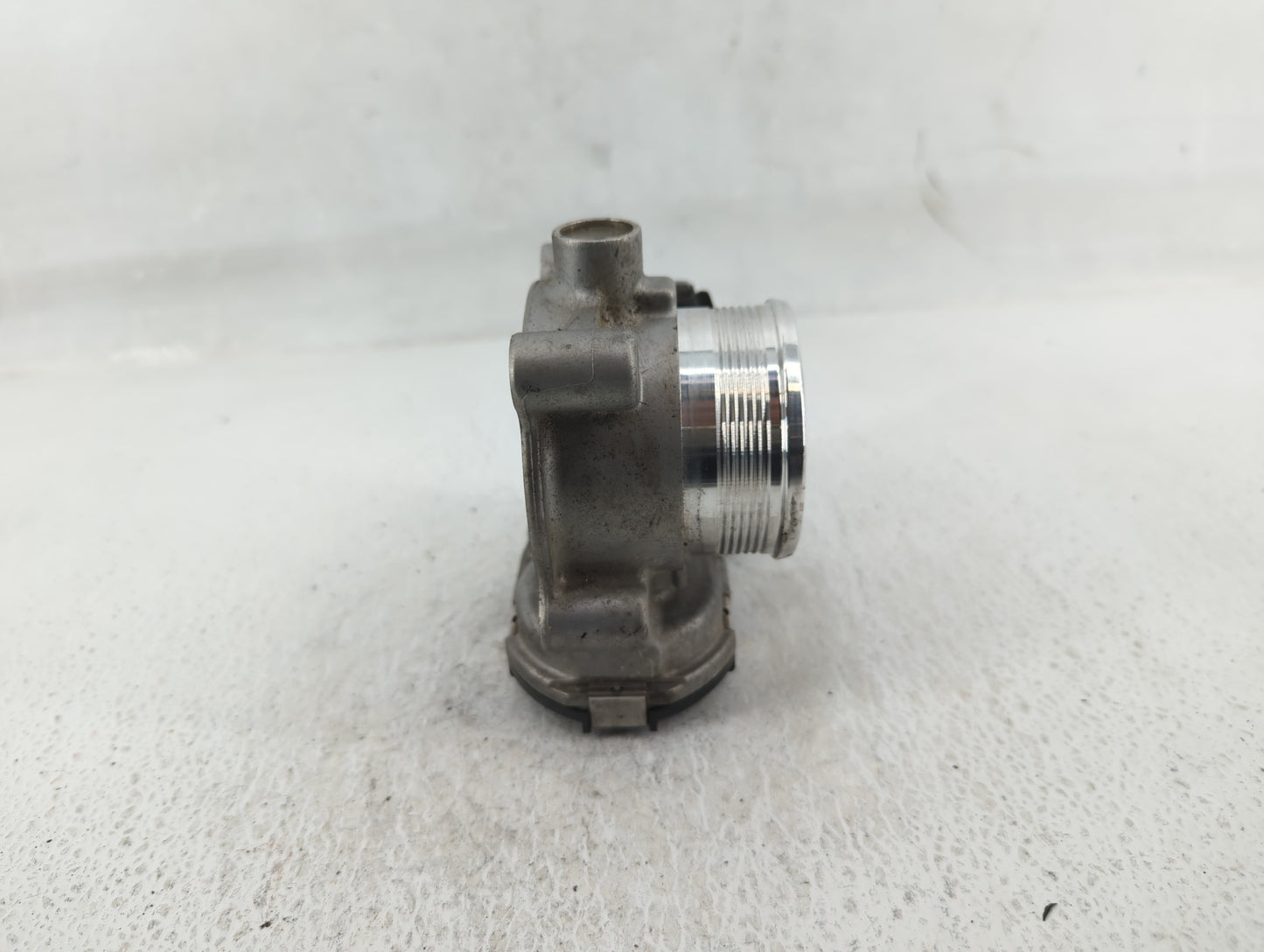 2014-2018 Ford Focus Throttle Body P/N:DS7E-9F991-BB Fits Fits 2014 2015 2016 2017 2018 2019 2020 2021 2022 OEM Used Auto Pa
