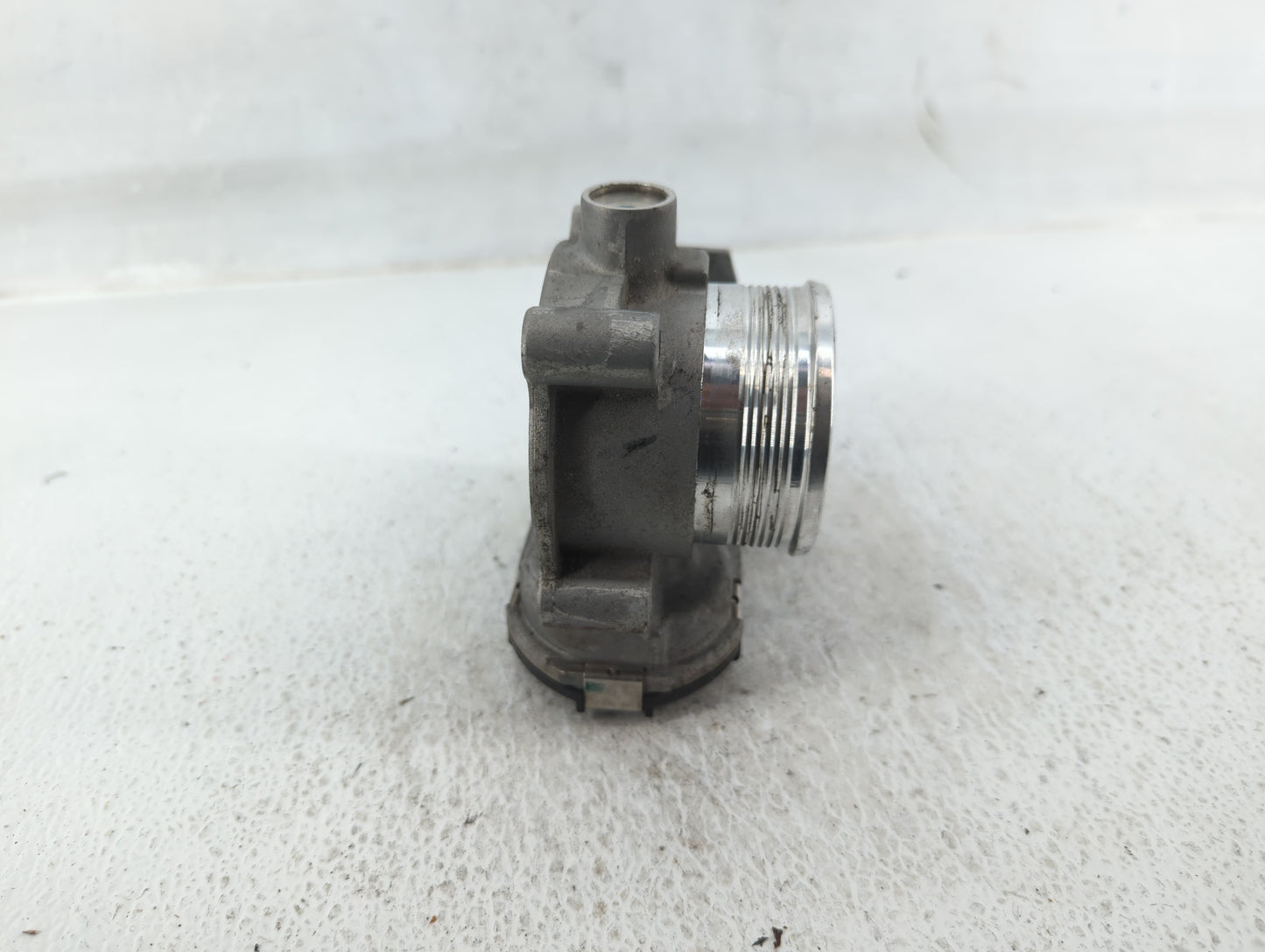 2014-2018 Ford Focus Throttle Body P/N:DS7E 9F991-BB Fits Fits 2014 2015 2016 2017 2018 2019 2020 2021 2022 OEM Used Auto Pa