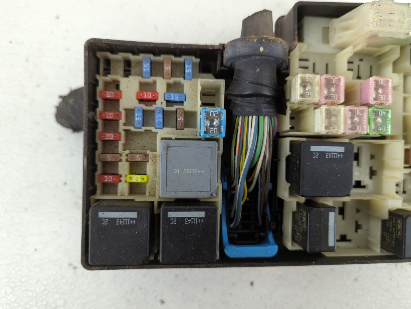 2012-2014 Ford Focus Fusebox Fuse Box Panel Relay Module P/N:AV6T-14A067-AC, AV6T14A067AC AV6T-14A067-AC Fits Fits 2012 2013