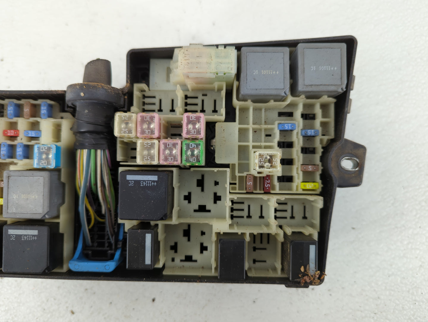 2012-2014 Ford Focus Fusebox Fuse Box Panel Relay Module P/N:AV6T-14A067-AC, AV6T14A067AC AV6T-14A067-AC Fits Fits 2012 2013
