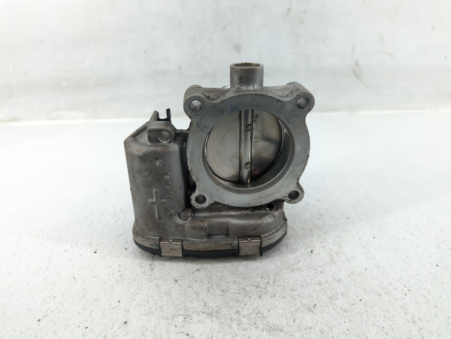 2014-2018 Ford Focus Throttle Body P/N:7S7E-9F9991-BB Fits Fits 2014 2015 2016 2017 2018 2019 2020 2021 2022 OEM Used Auto P
