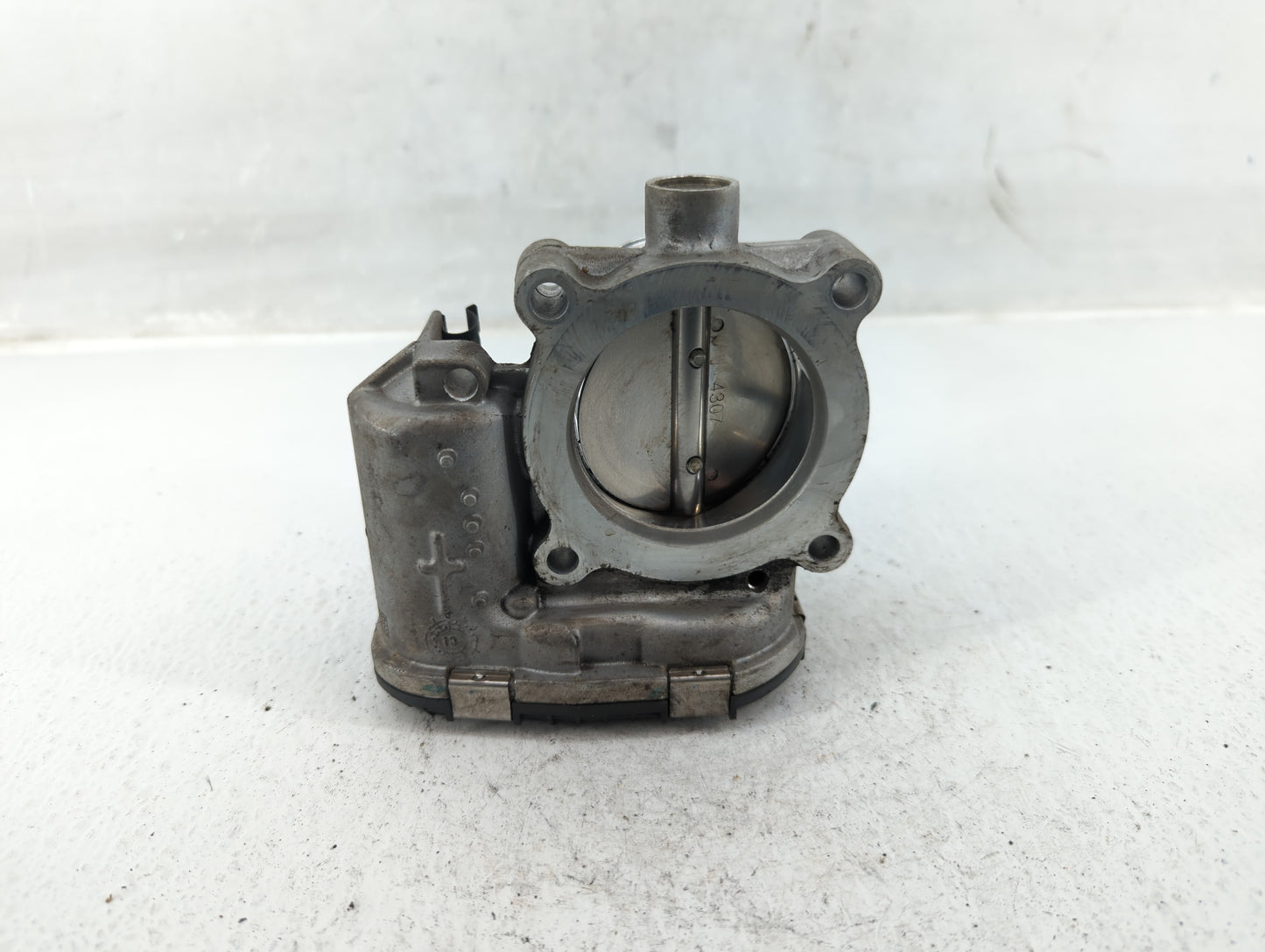 2014-2018 Ford Focus Throttle Body P/N:7S7E-9F9991-BB Fits Fits 2014 2015 2016 2017 2018 2019 2020 2021 2022 OEM Used Auto P