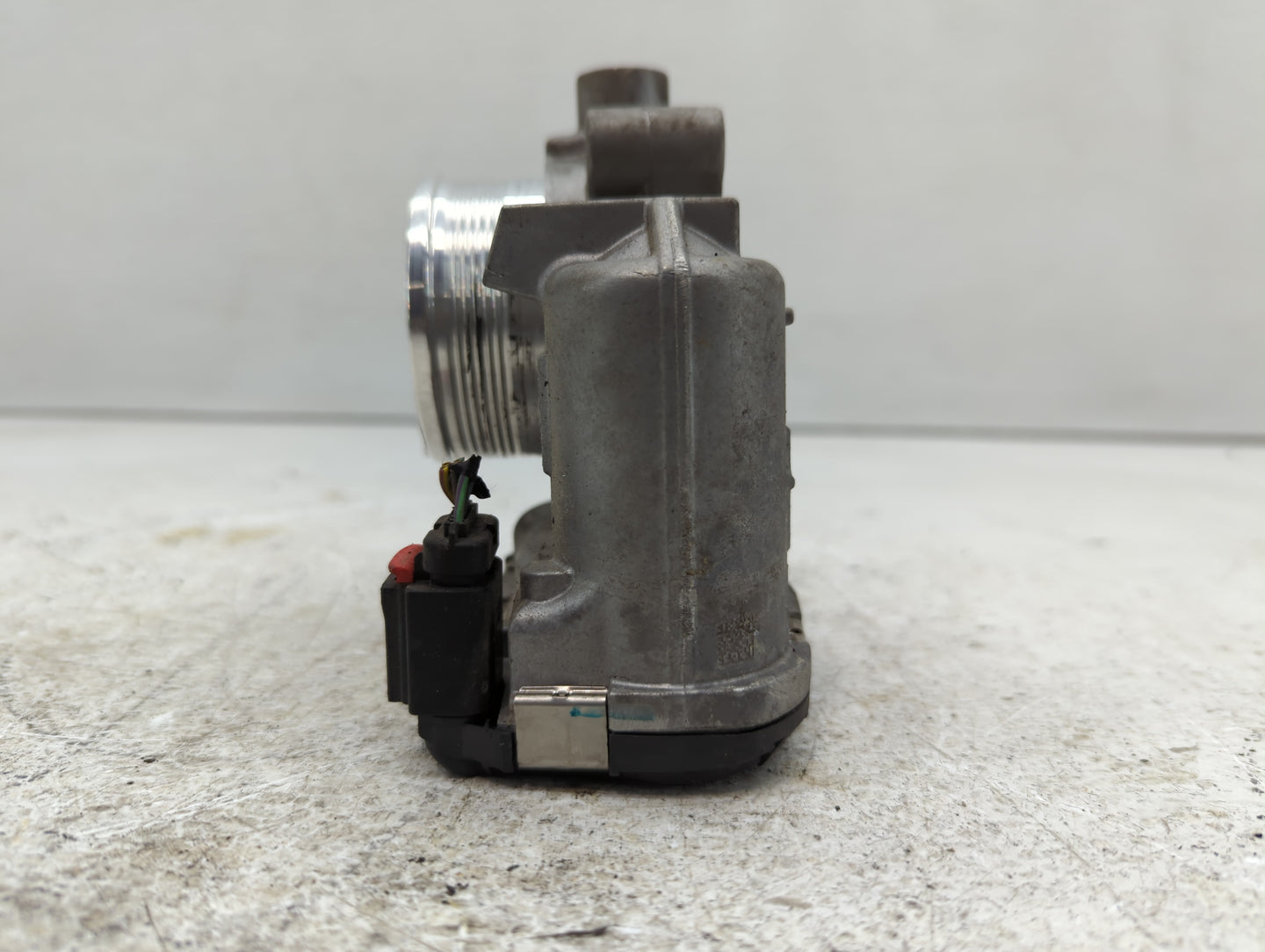 2014-2018 Ford Focus Throttle Body P/N:DS7E-9F991-BB Fits Fits 2014 2015 2016 2017 2018 2019 2020 2021 2022 OEM Used Auto Pa