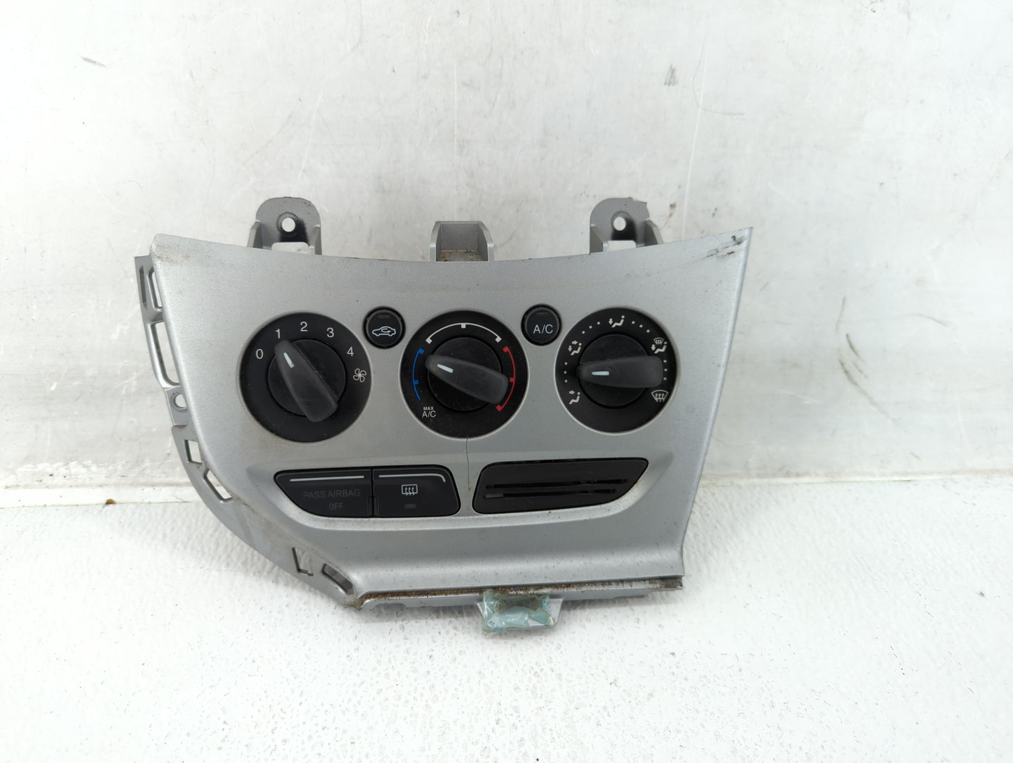 2013-2014 Ford Focus Climate Control Module Temperature AC/Heater Replacement P/N:E1062773 CM5T-19980-AF Fits Fits 2013 2014