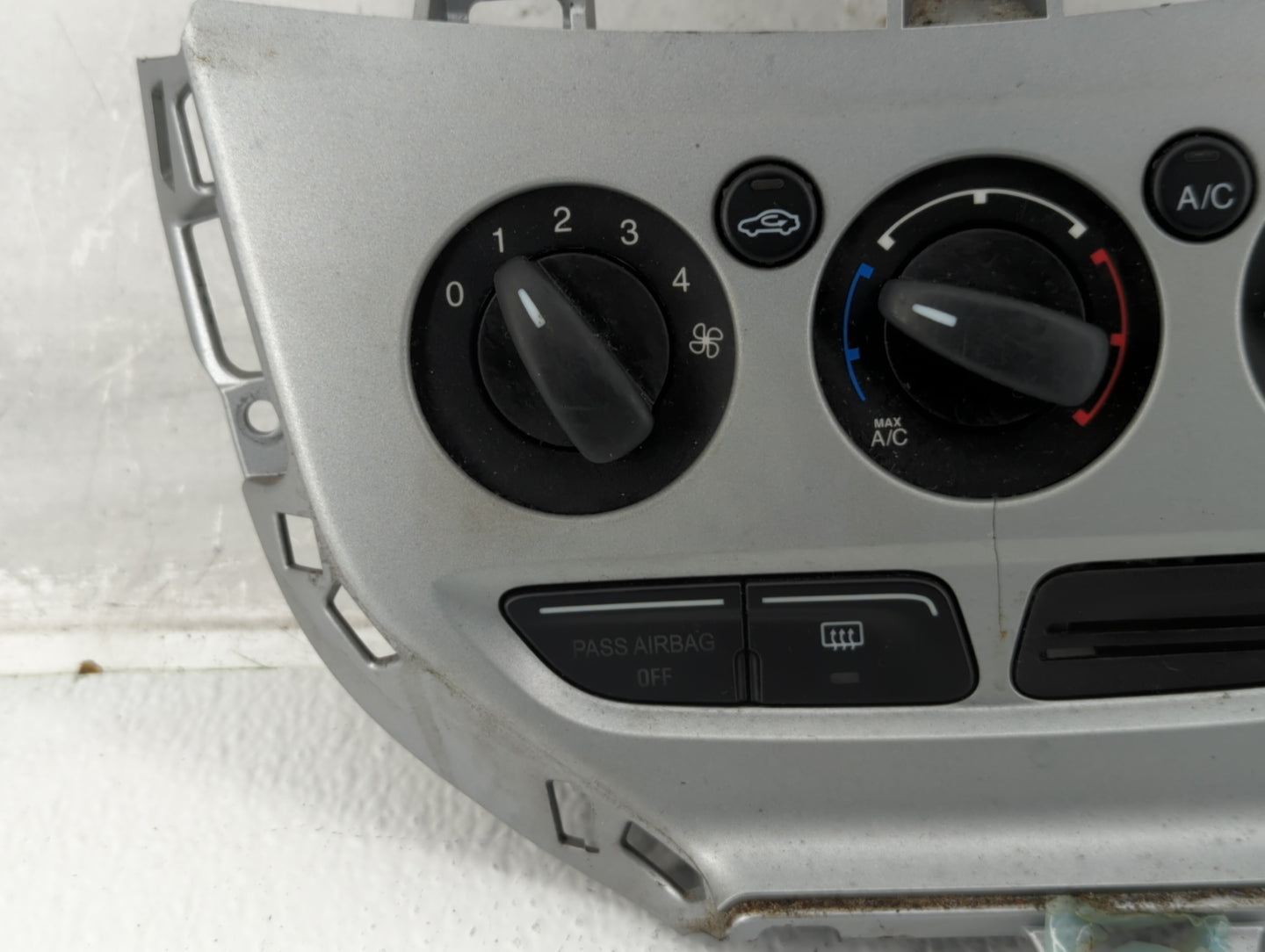 2013-2014 Ford Focus Climate Control Module Temperature AC/Heater Replacement P/N:E1062773 CM5T-19980-AF Fits Fits 2013 2014