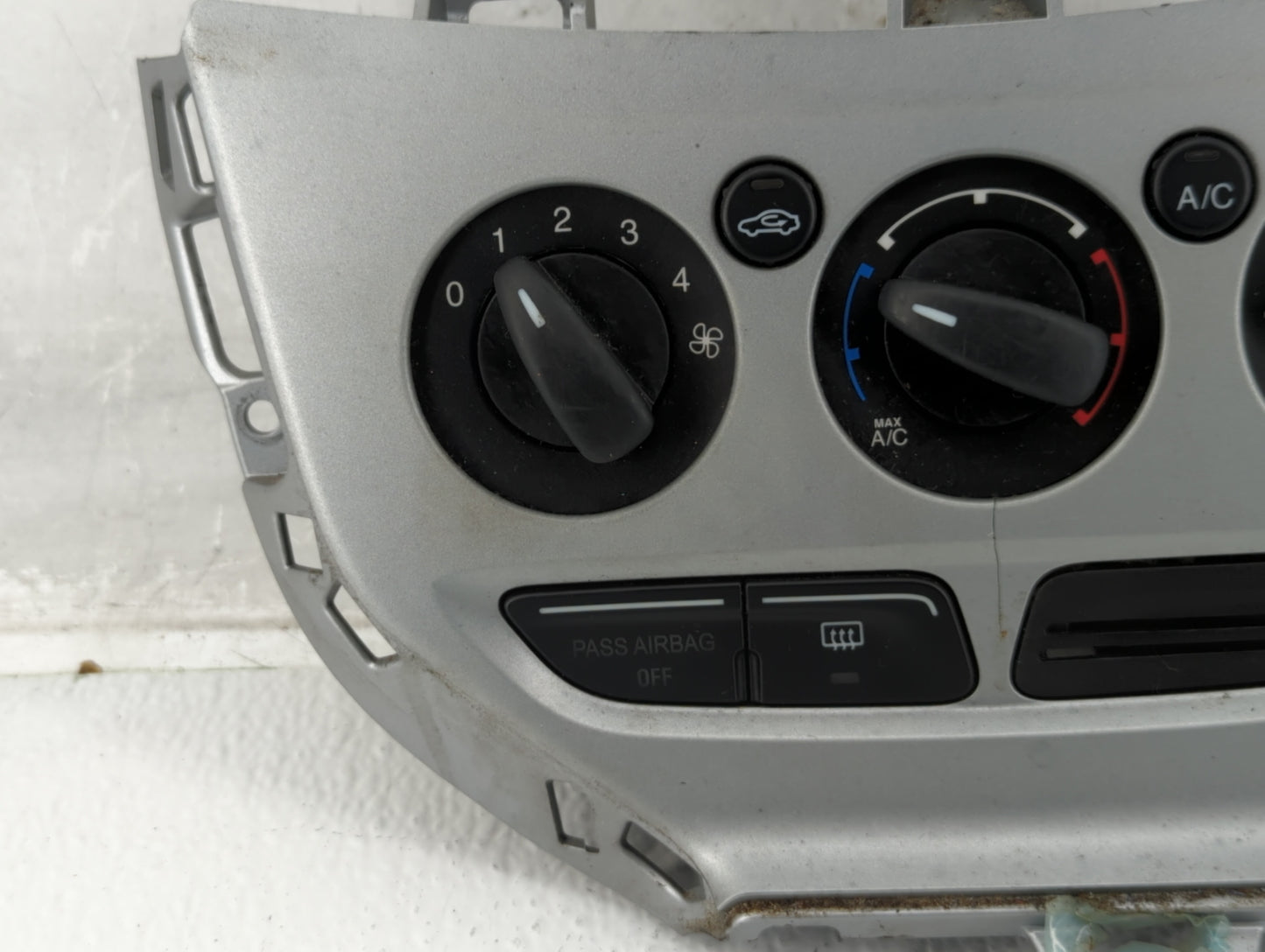 2013-2014 Ford Focus Climate Control Module Temperature AC/Heater Replacement P/N:E1062773 CM5T-19980-AF Fits Fits 2013 2014