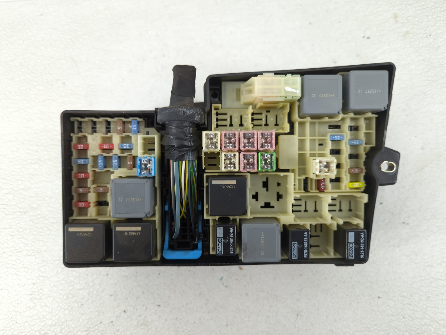 2012-2014 Ford Focus Fusebox Fuse Box Panel Relay Module P/N:AV6T-14A067-AC DV6T-14A073-CE Fits Fits 2012 2013 2014 OEM Used
