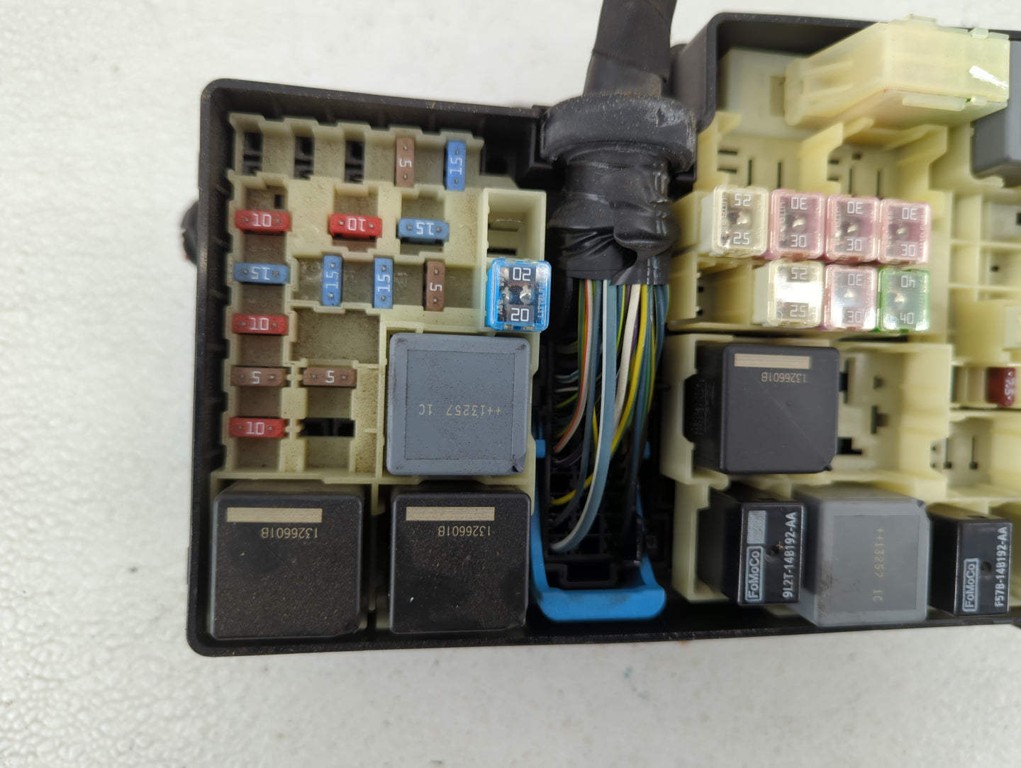2012-2014 Ford Focus Fusebox Fuse Box Panel Relay Module P/N:AV6T-14A067-AC DV6T-14A073-CE Fits Fits 2012 2013 2014 OEM Used
