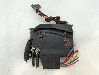 compare product 2014 Ford Focus Fusebox Fuse Box Panel Relay Module P/N:DM5T-14K733-AE-2 AV6T-14A067-BC Fits OEM Used Auto Parts