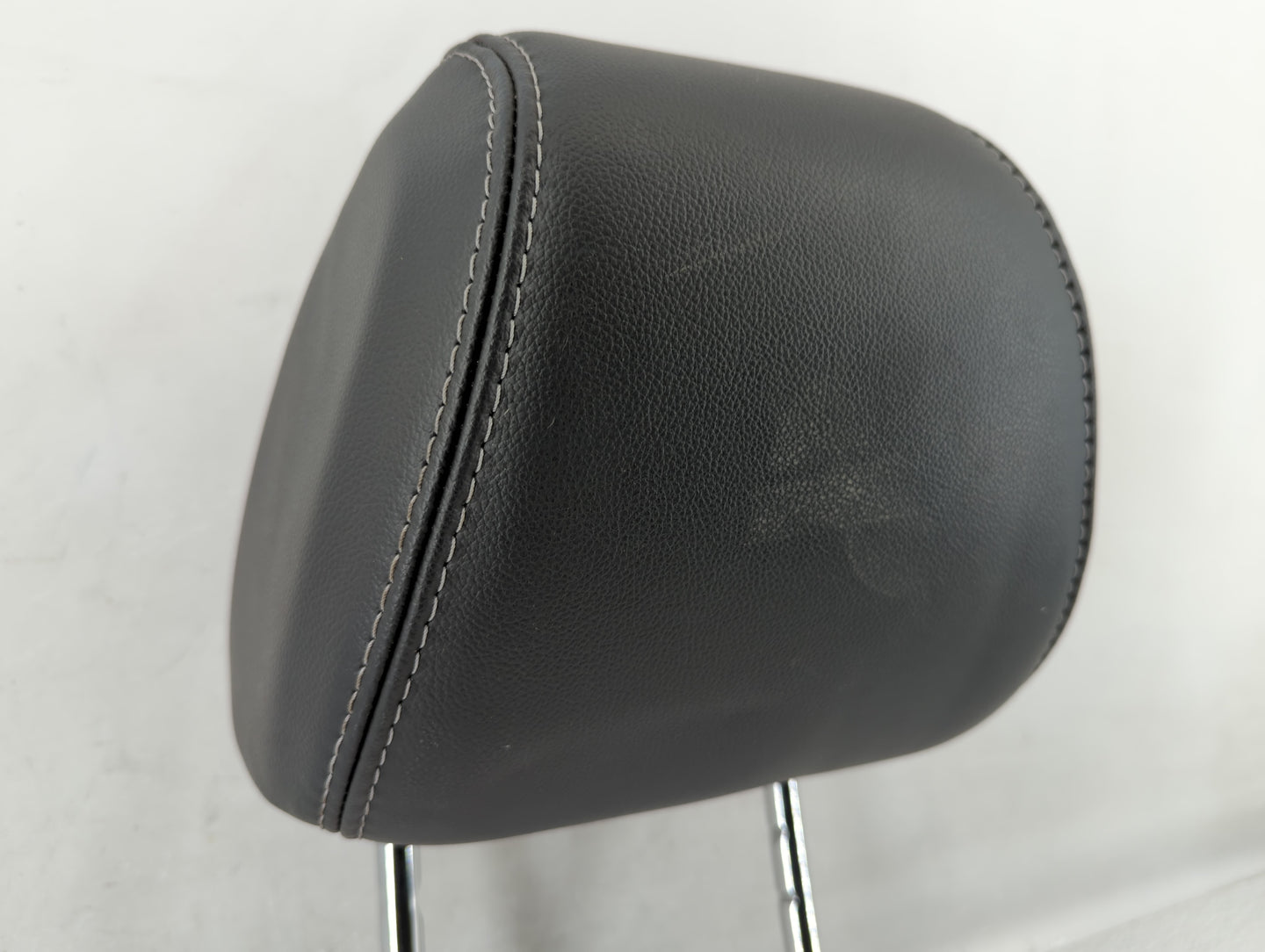 2014 Ford Focus Headrest Head Rest Front Driver Passenger Seat Fits OEM Used Auto Parts - Oemusedautoparts1.com