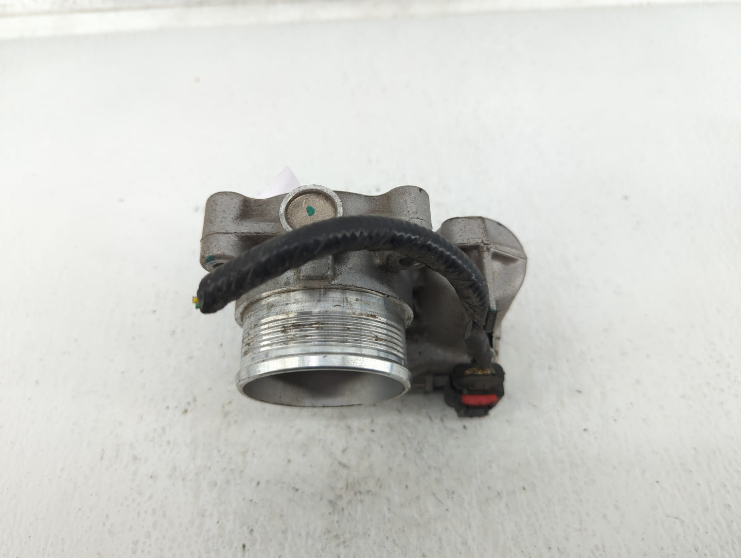 2014-2018 Ford Focus Throttle Body P/N:DS7E-9F991-BB Fits Fits 2014 2015 2016 2017 2018 2019 2020 2021 2022 OEM Used Auto Pa