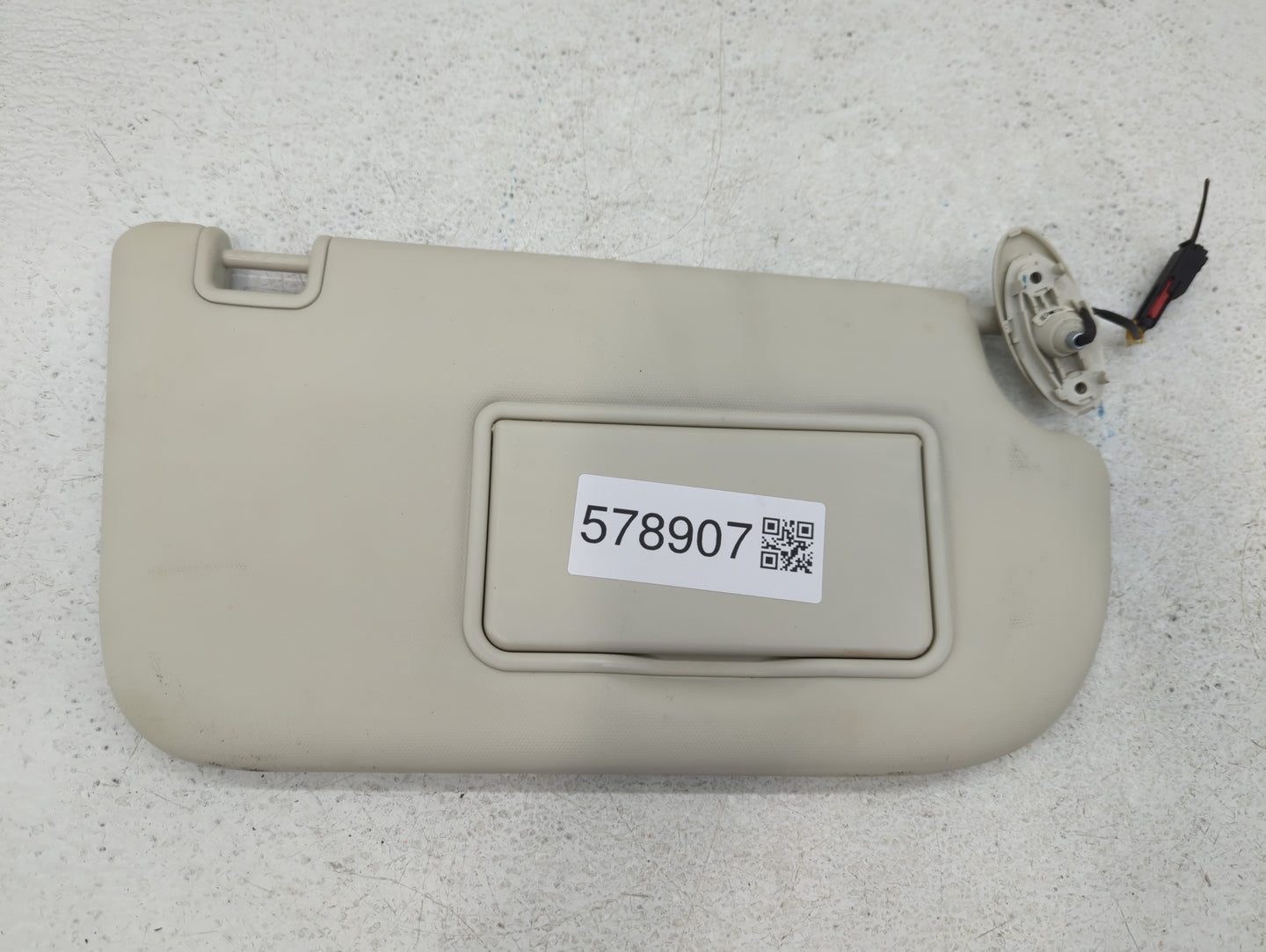 2013-2018 Ford Focus Sun Visor Shade Replacement Passenger Right Mirror Fits Fits 2013 2014 2015 2016 2017 2018 OEM Used Aut