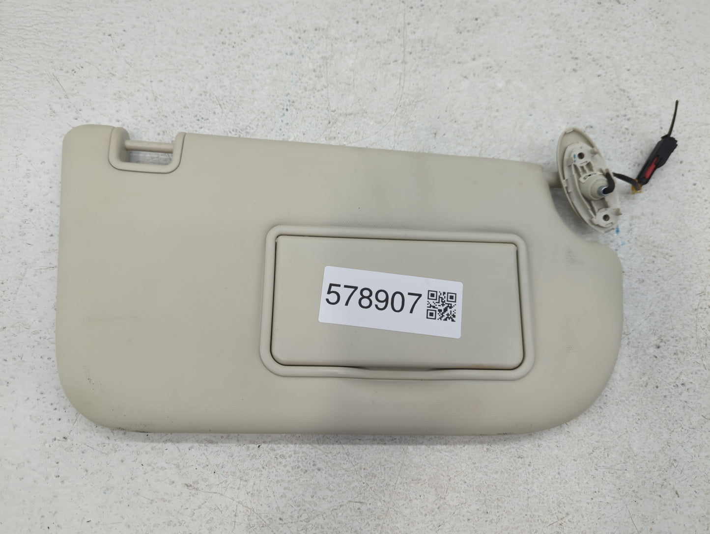 2013-2018 Ford Focus Sun Visor Shade Replacement Passenger Right Mirror Fits Fits 2013 2014 2015 2016 2017 2018 OEM Used Aut