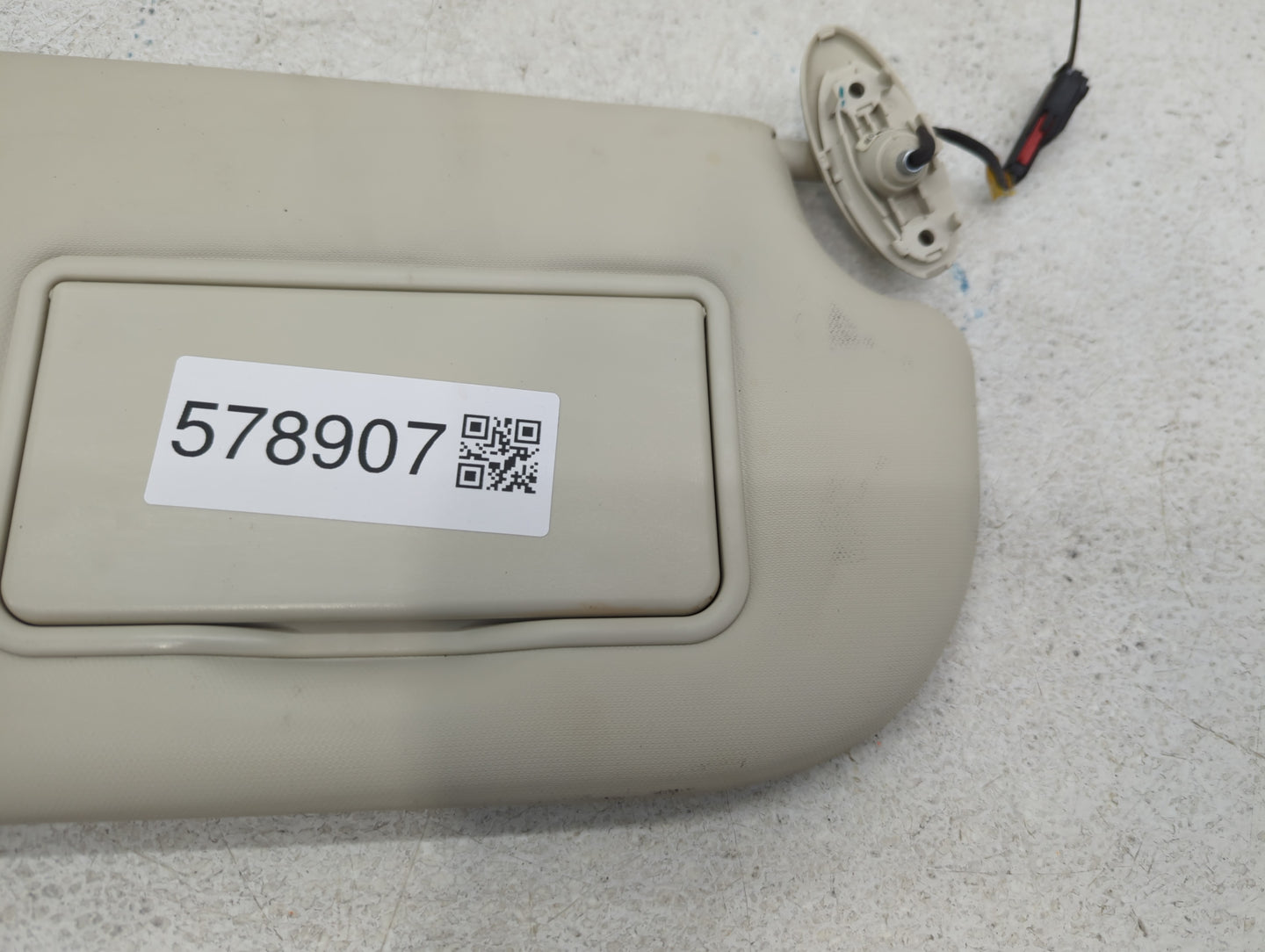 2013-2018 Ford Focus Sun Visor Shade Replacement Passenger Right Mirror Fits Fits 2013 2014 2015 2016 2017 2018 OEM Used Aut