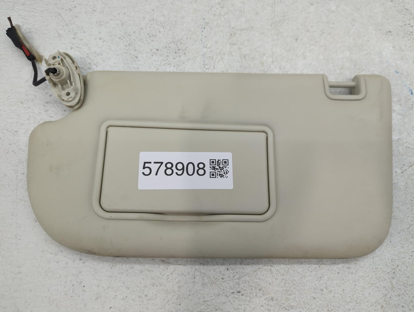 2013-2018 Ford Focus Sun Visor Shade Replacement Driver Left Mirror Fits Fits 2013 2014 2015 2016 2017 2018 OEM Used Auto Pa