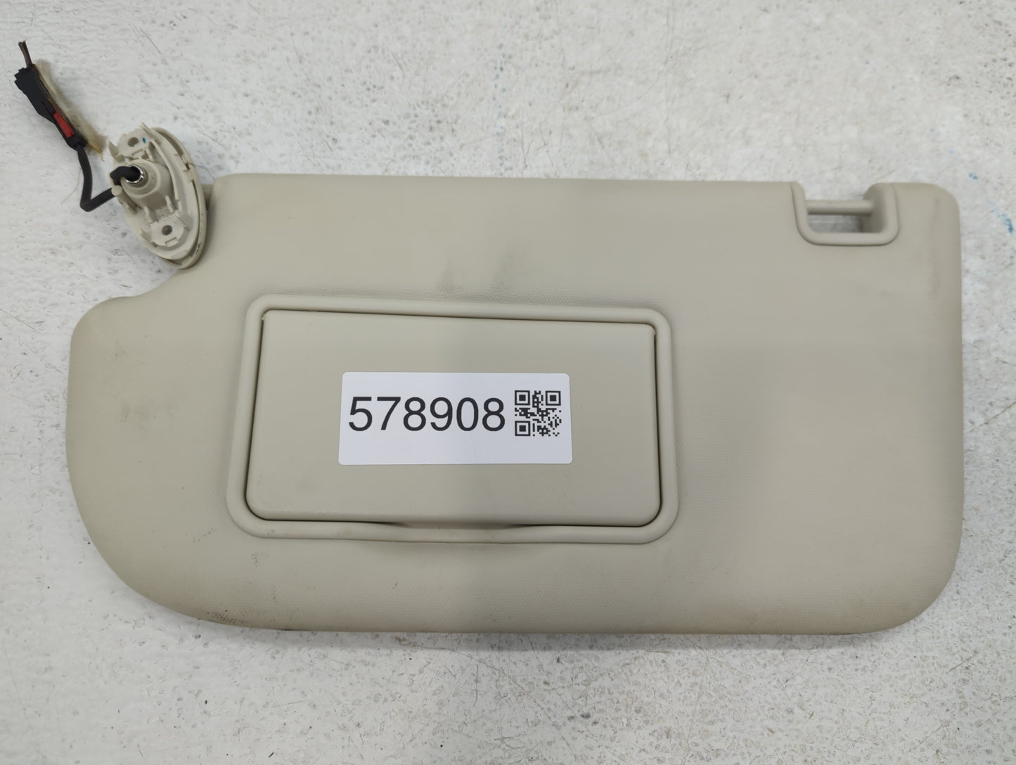 2013-2018 Ford Focus Sun Visor Shade Replacement Driver Left Mirror Fits Fits 2013 2014 2015 2016 2017 2018 OEM Used Auto Pa