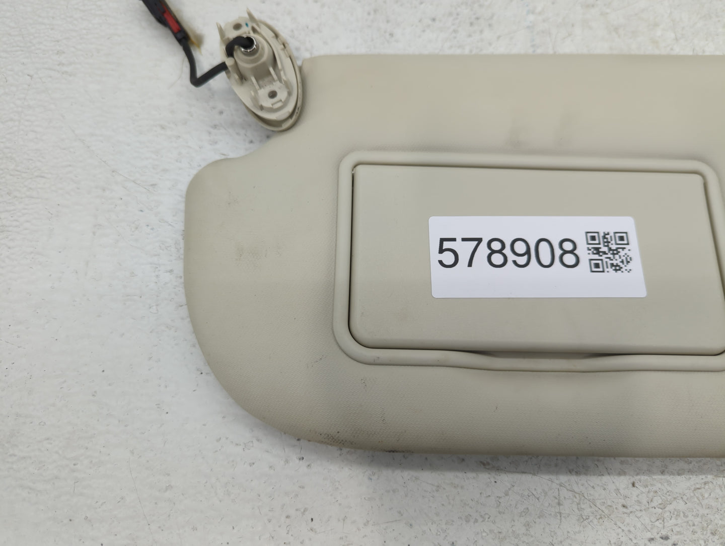 2013-2018 Ford Focus Sun Visor Shade Replacement Driver Left Mirror Fits Fits 2013 2014 2015 2016 2017 2018 OEM Used Auto Pa