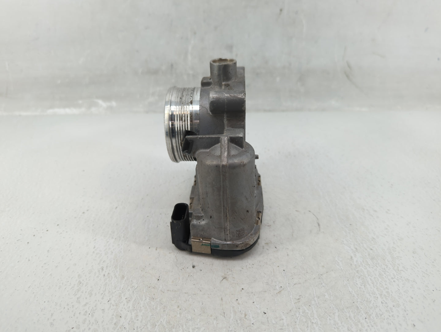 2014-2018 Ford Focus Throttle Body P/N:DS7E-9F991-BB Fits Fits 2014 2015 2016 2017 2018 2019 2020 2021 2022 OEM Used Auto Pa
