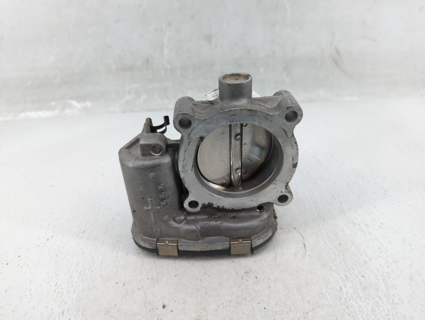2014-2018 Ford Focus Throttle Body P/N:DS7E-9F991-BB Fits Fits 2014 2015 2016 2017 2018 2019 2020 2021 2022 OEM Used Auto Pa