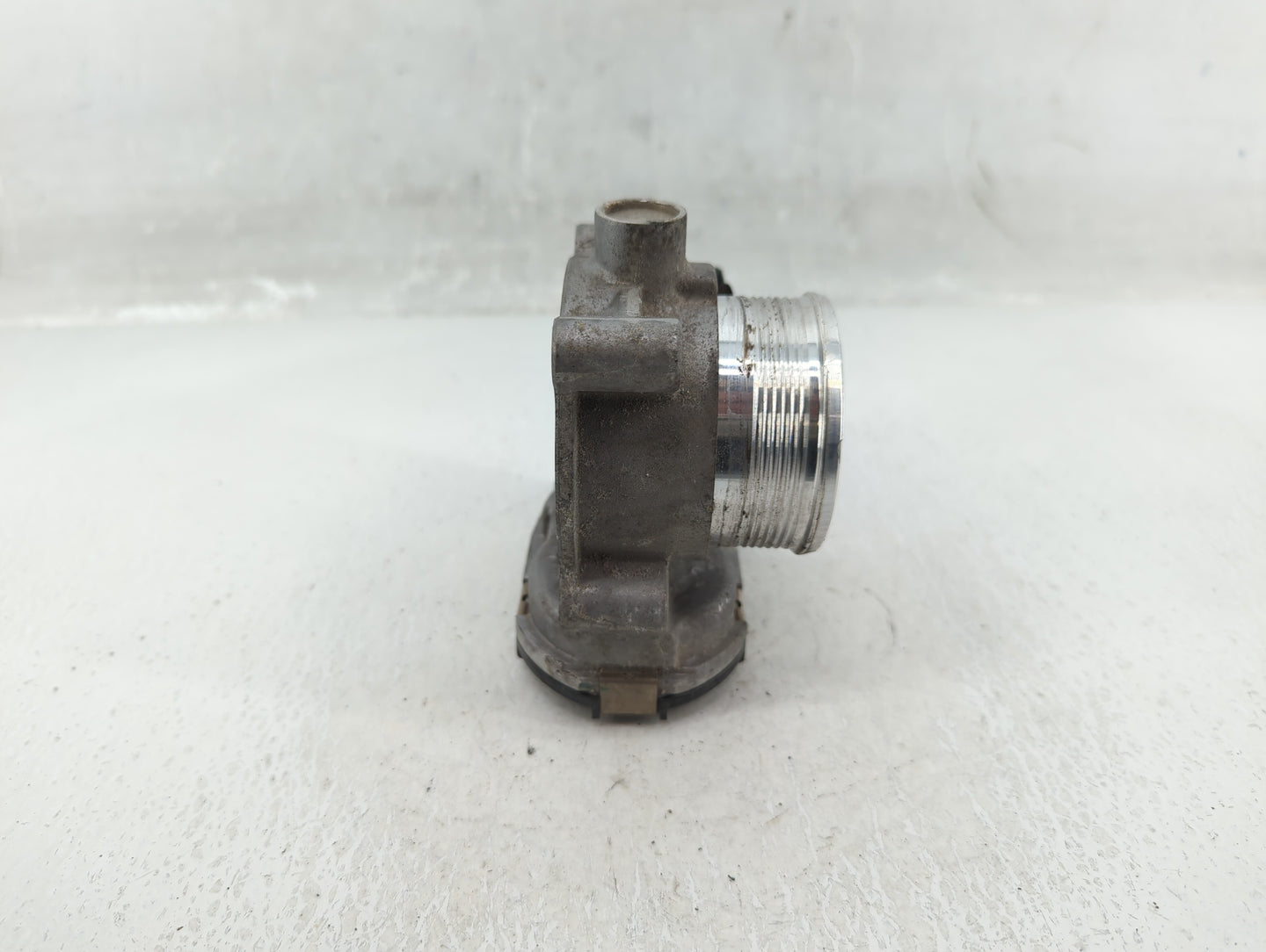 2014-2018 Ford Focus Throttle Body P/N:DS7E-9F991-BB Fits Fits 2014 2015 2016 2017 2018 2019 2020 2021 2022 OEM Used Auto Pa