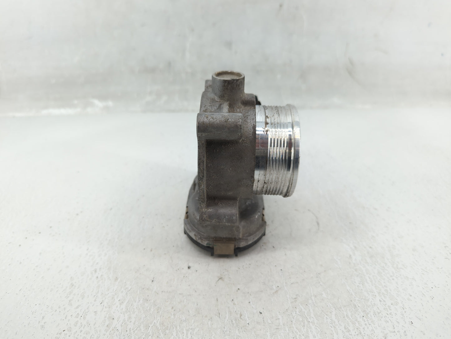 2014-2018 Ford Focus Throttle Body P/N:DS7E-9F991-BB Fits Fits 2014 2015 2016 2017 2018 2019 2020 2021 2022 OEM Used Auto Pa