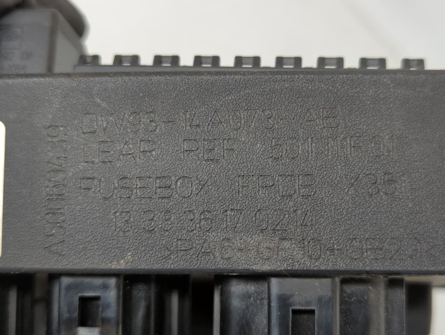 2012-2014 Ford Focus Fusebox Fuse Box Panel Relay Module P/N:DW93-14A073-AE Fits Fits 2012 2013 2014 OEM Used Auto Parts - O