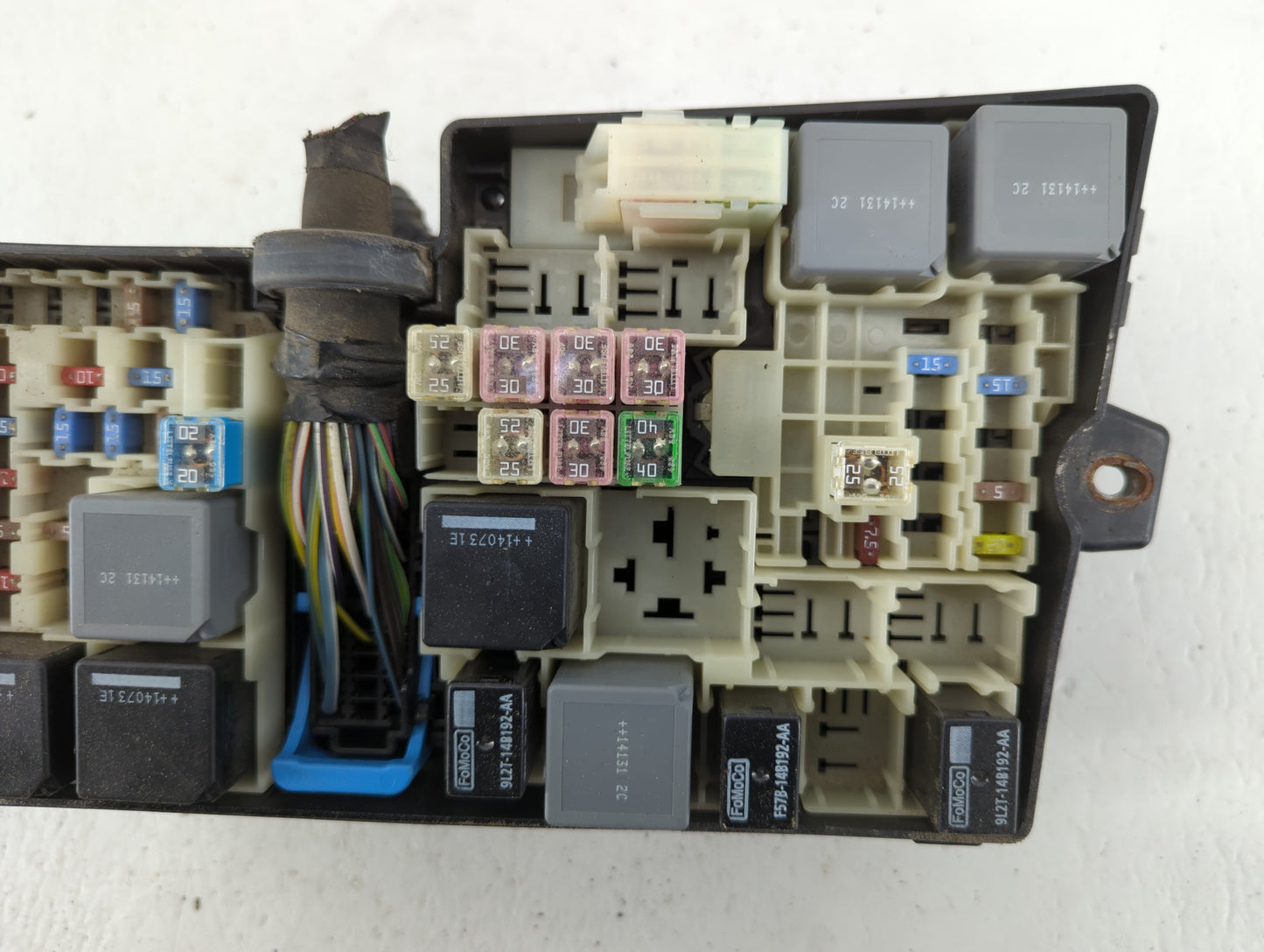 2012-2014 Ford Focus Fusebox Fuse Box Panel Relay Module P/N:AV6T-14A067-AC DV6T-14A073-CE Fits Fits 2012 2013 2014 OEM Used