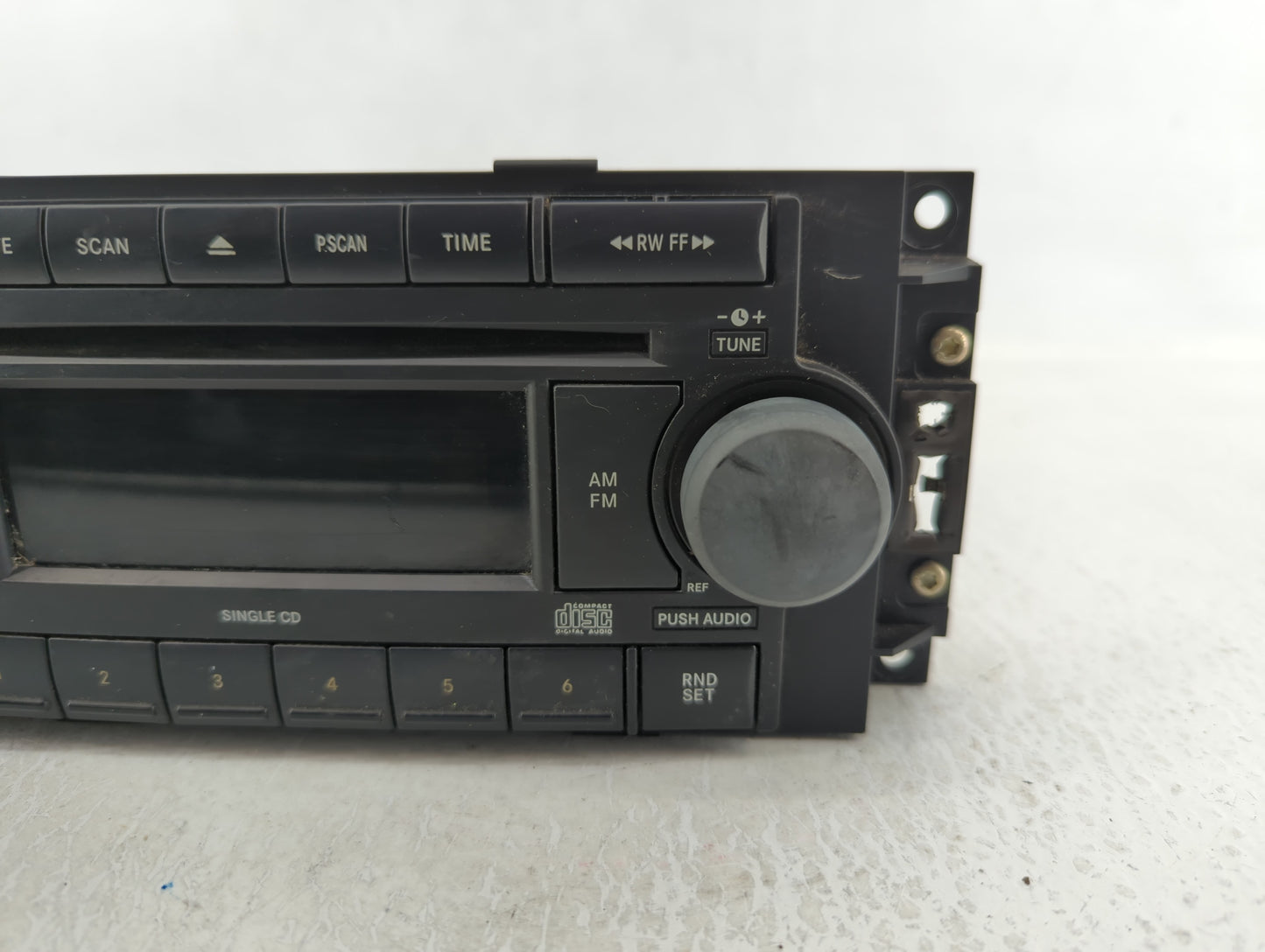 2012-2014 Ford Focus Radio AM FM Cd Player Receiver Replacement P/N:P05064173AK Fits Fits 2012 2013 2014 OEM Used Auto Parts