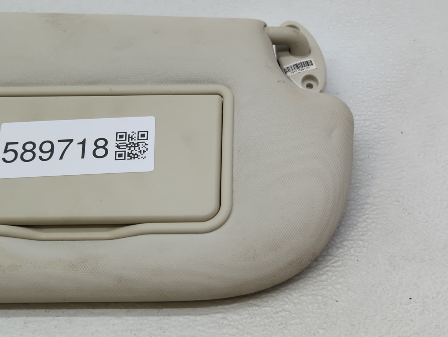 2013-2018 Ford Focus Sun Visor Shade Replacement Passenger Right Mirror Fits Fits 2013 2014 2015 2016 2017 2018 OEM Used Aut