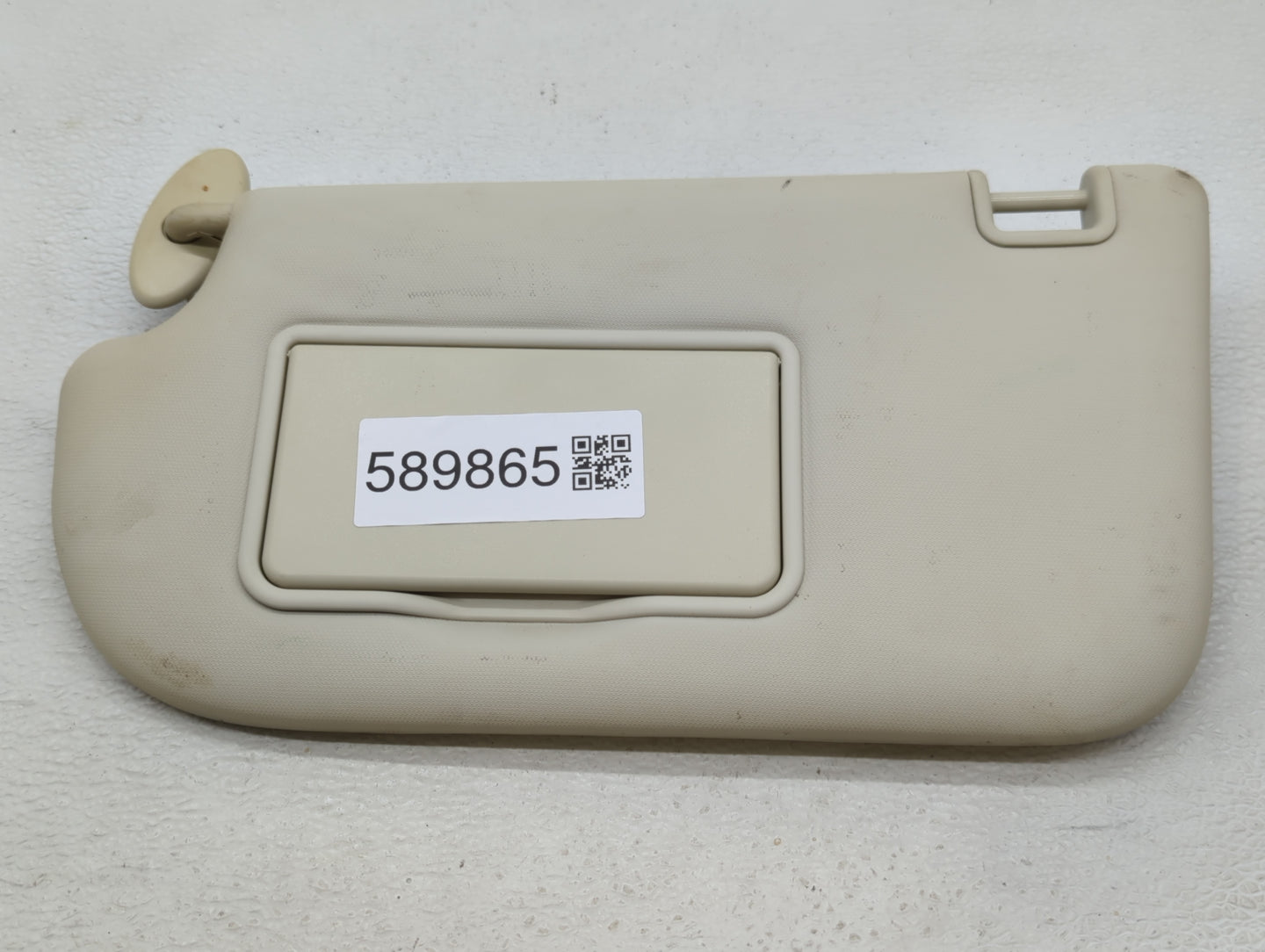 2014 Ford Focus Sun Visor Shade Replacement Driver Left Mirror Fits OEM Used Auto Parts - Oemusedautoparts1.com