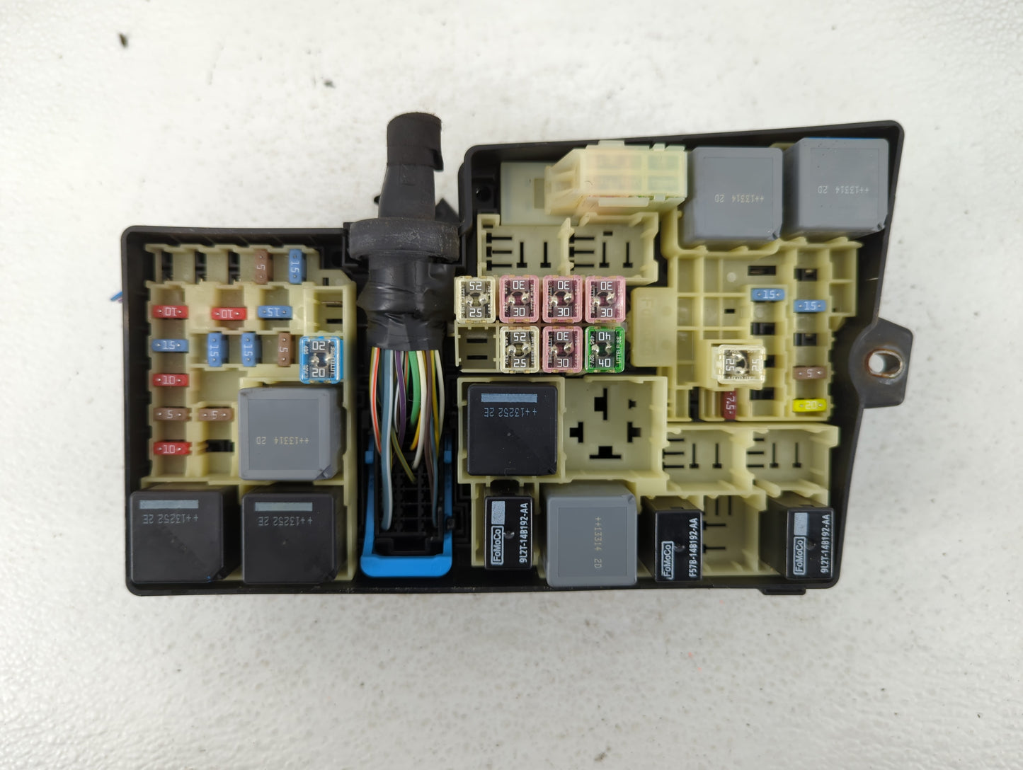 2012-2014 Ford Focus Fusebox Fuse Box Panel Relay Module P/N:AV6T-14A076-AC Fits Fits 2012 2013 2014 OEM Used Auto Parts - O