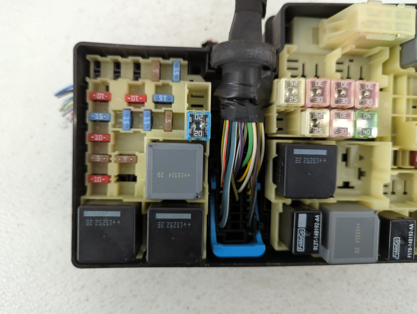 2012-2014 Ford Focus Fusebox Fuse Box Panel Relay Module P/N:AV6T-14A076-AC Fits Fits 2012 2013 2014 OEM Used Auto Parts - O