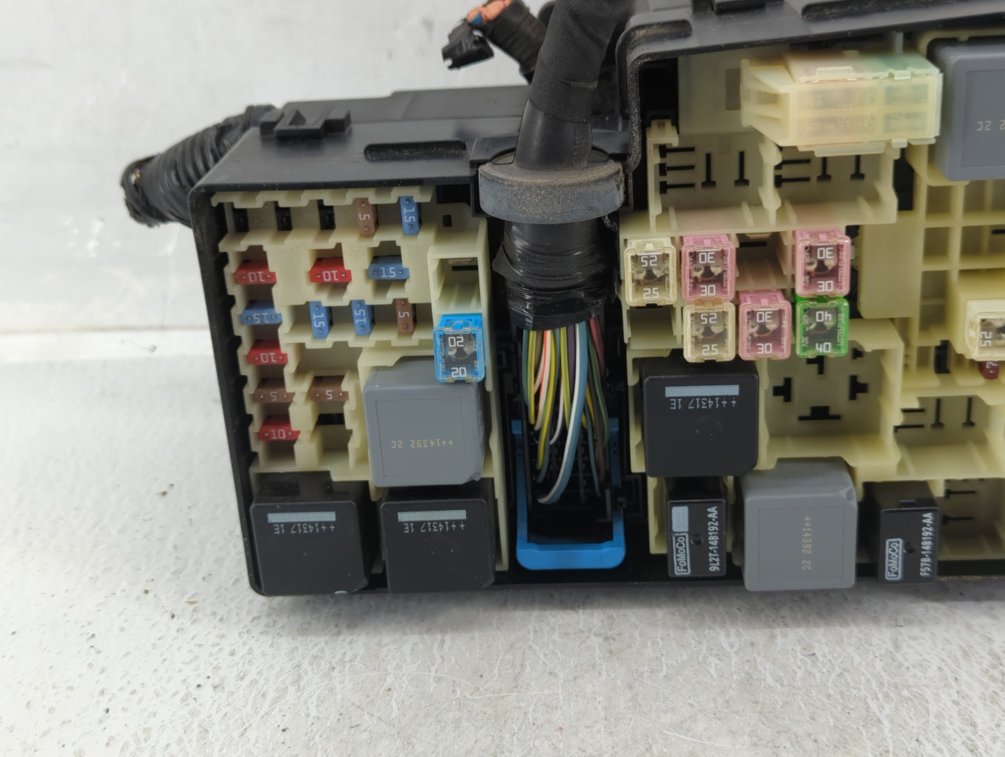 2012-2014 Ford Focus Fusebox Fuse Box Panel Relay Module P/N:21090 000 001 19197 000 001, AV6T-14A076-AB Fits Fits 2012 2013