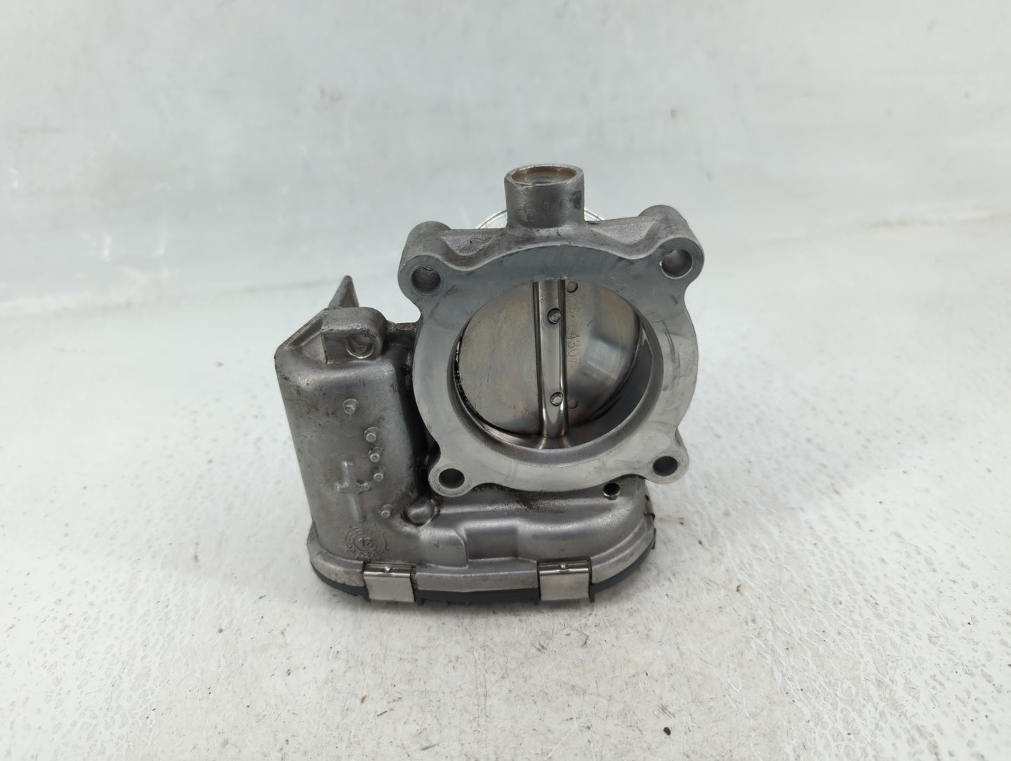 2014-2018 Ford Focus Throttle Body P/N:DS7E-9F991-BB Fits Fits 2014 2015 2016 2017 2018 2019 2020 2021 2022 OEM Used Auto Pa